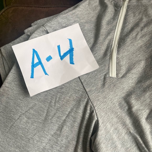 Men’s Comfy Chemo shirts XL short sleeve set of 2 - Picture 8 of 9